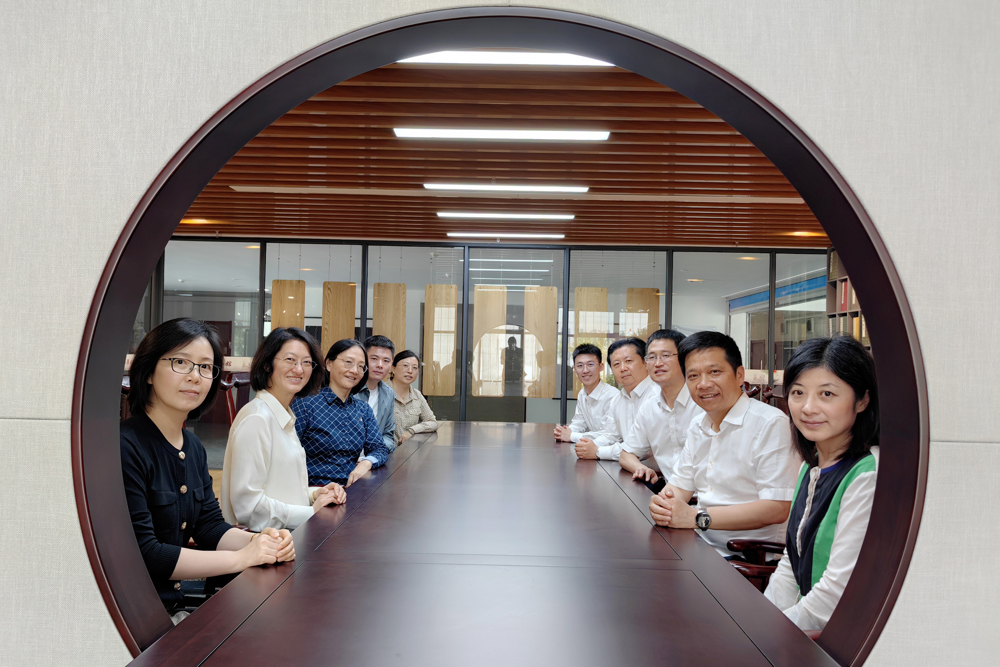 204b8842d4694db2b5aa4e7e610a5d91.jpg 204b8842d4694db2b5aa4e7e610a5d91.jpg