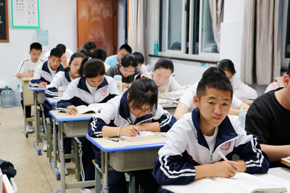 40a906cf2c6a4329a5d9835d7dd14931.jpg 40a906cf2c6a4329a5d9835d7dd14931.jpg