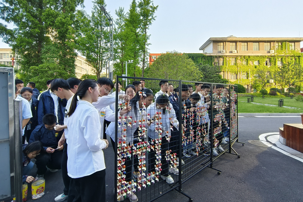 94bacf2917f14bfba9bd5dc23c23273a.jpg 94bacf2917f14bfba9bd5dc23c23273a.jpg