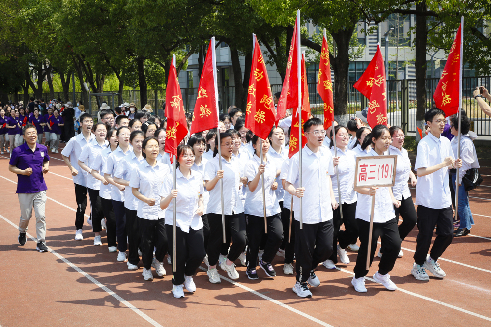 f824f45b608a48cd9395aa75b9ee9b8a.jpg f824f45b608a48cd9395aa75b9ee9b8a.jpg