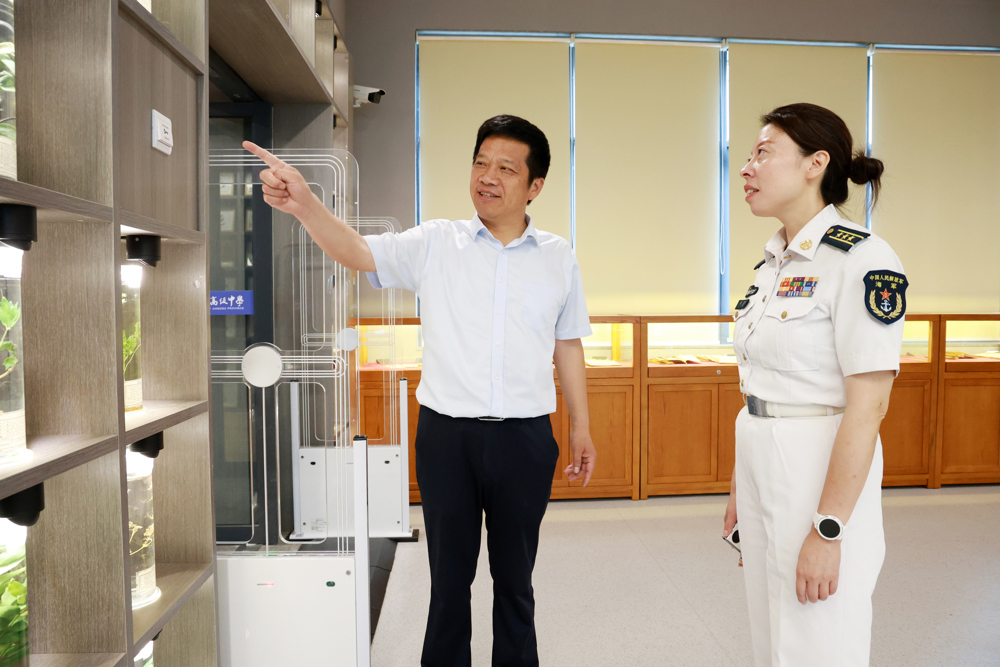 8041098334bf455b986349ba3cc41394.jpg 8041098334bf455b986349ba3cc41394.jpg