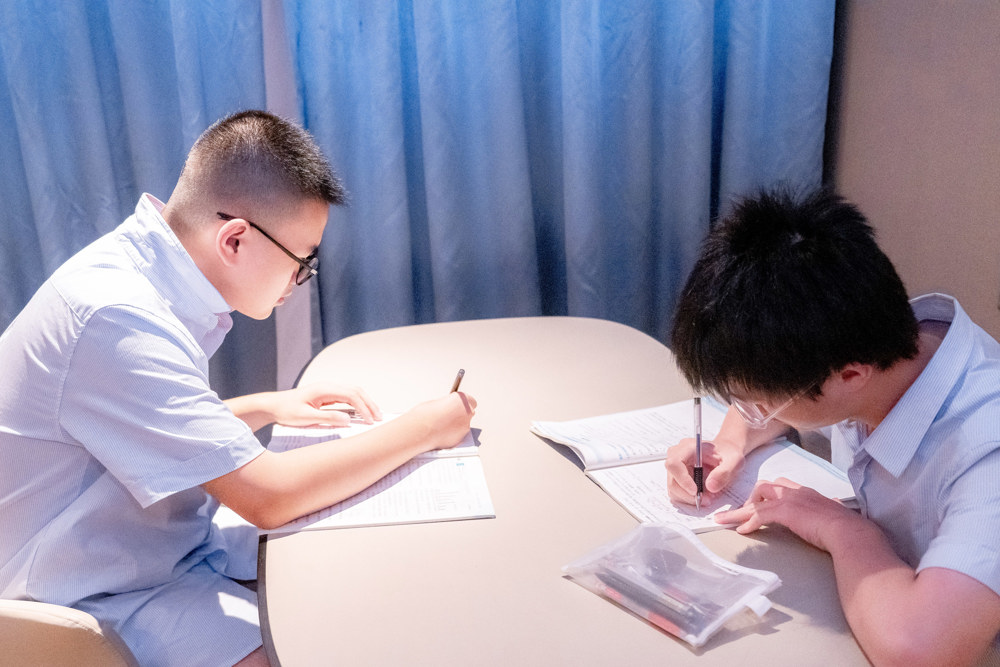 13e2a546952341f3bb4f275fa36be111.jpg 13e2a546952341f3bb4f275fa36be111.jpg