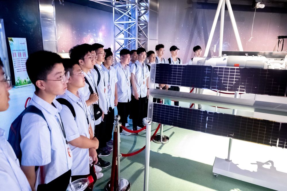 2de6c0a872e4403685fb3d4be2c03177.jpg 2de6c0a872e4403685fb3d4be2c03177.jpg