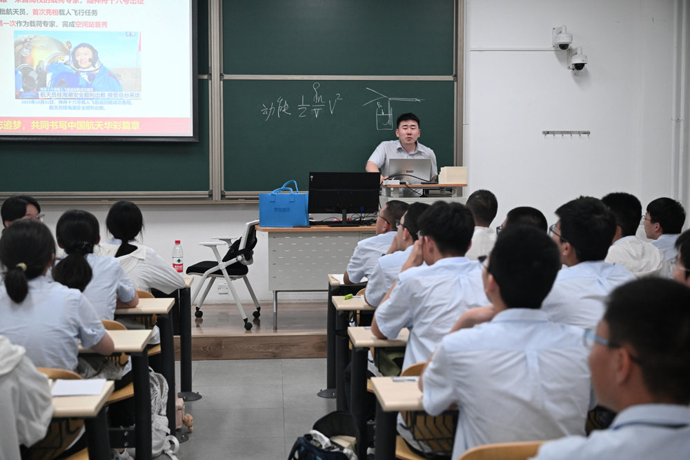 96a8a9b908f44db88396b1c5f1e8fb9f.jpg 96a8a9b908f44db88396b1c5f1e8fb9f.jpg