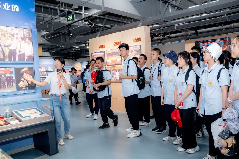 c894fa99c31440d99dbcabe48873ad4b.jpg c894fa99c31440d99dbcabe48873ad4b.jpg