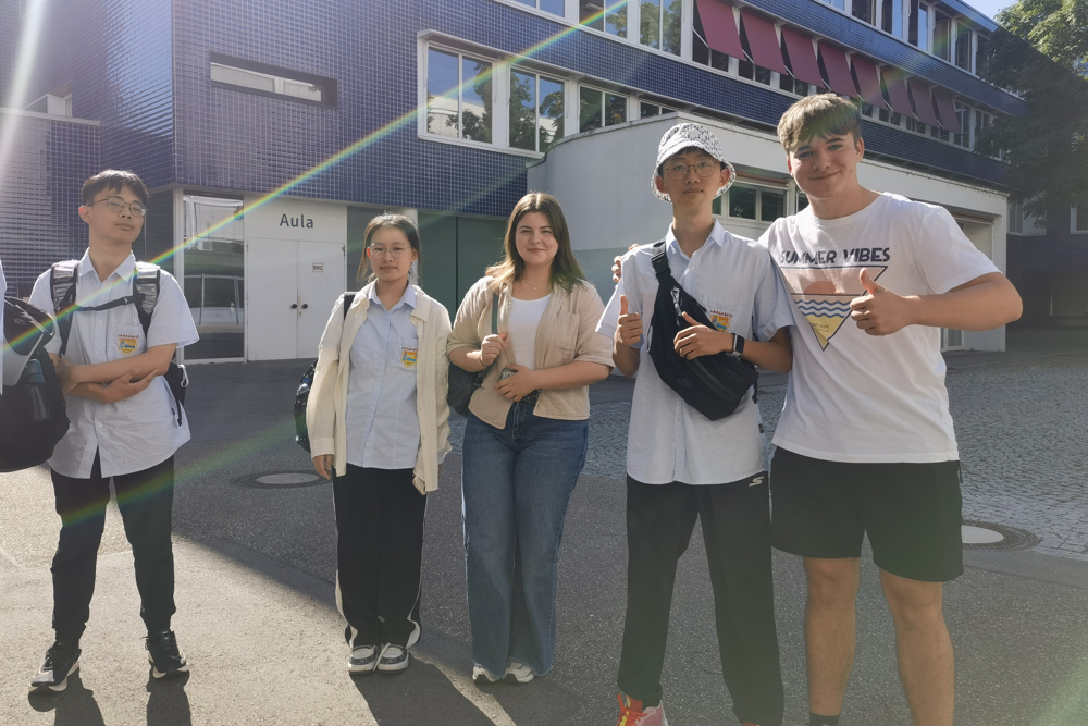 4e1e17910b8d4ff3b93c4334257d7575.jpg 4e1e17910b8d4ff3b93c4334257d7575.jpg