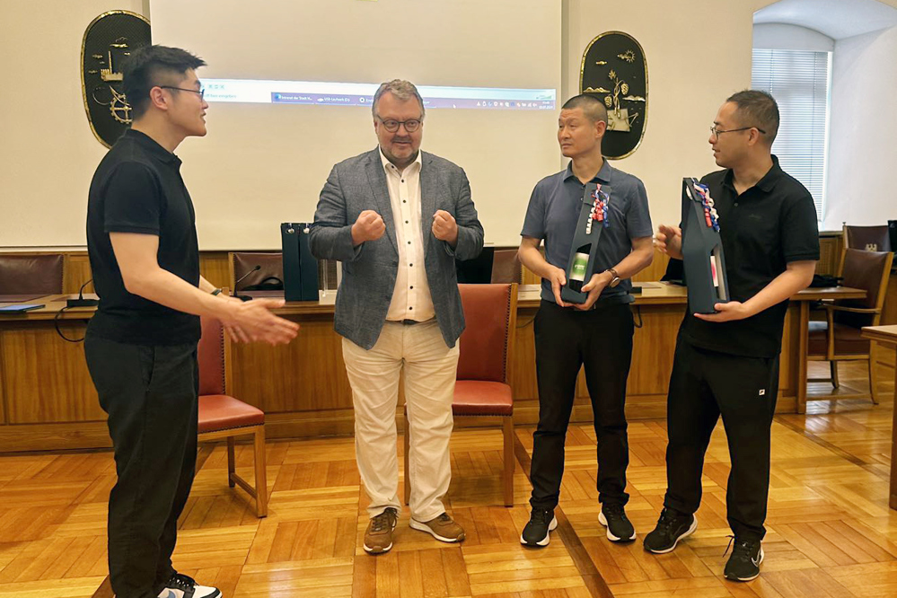 690b22410ed54469adc26a7c4d121ca3.jpg 690b22410ed54469adc26a7c4d121ca3.jpg