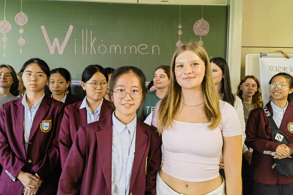 9ae8d14c849441a38b476637b5942710.jpg 9ae8d14c849441a38b476637b5942710.jpg