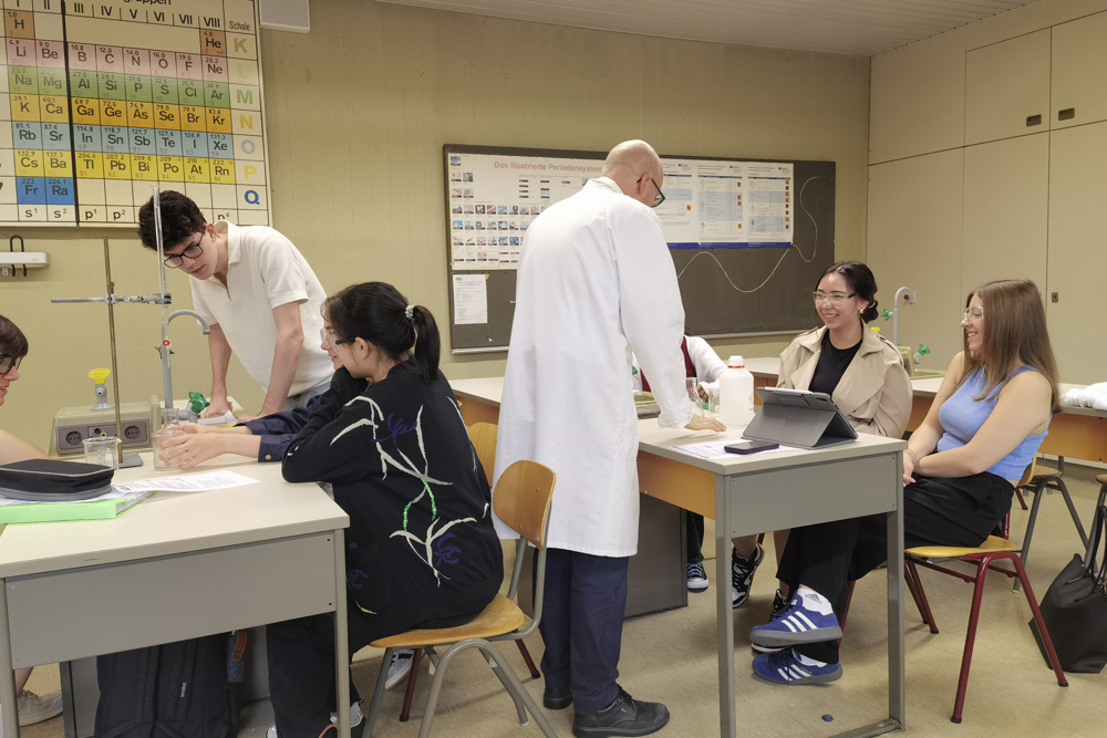 b3517c0b77374187b4e19fdcbbb0e5b9.jpg b3517c0b77374187b4e19fdcbbb0e5b9.jpg