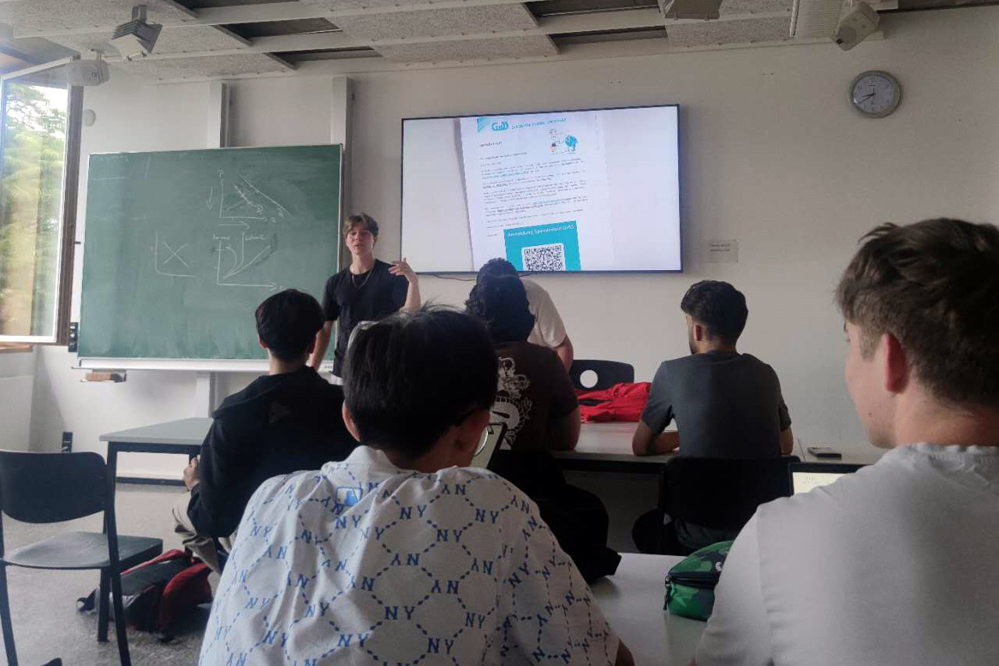 e36405be98e248de9b04cc7c0edf0430.jpg e36405be98e248de9b04cc7c0edf0430.jpg