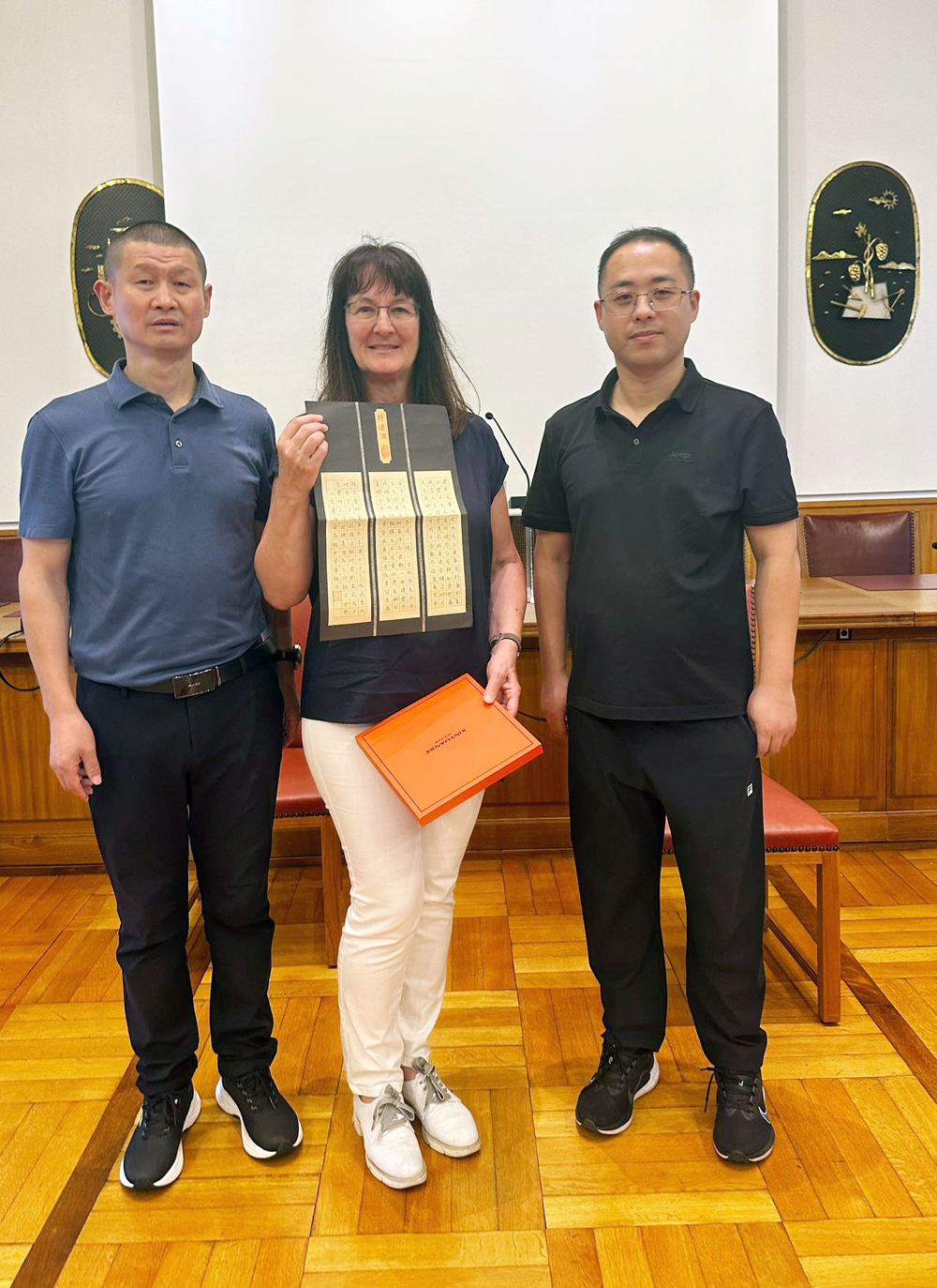 ee60baf45430433da9b59e7954850e1c.jpg ee60baf45430433da9b59e7954850e1c.jpg