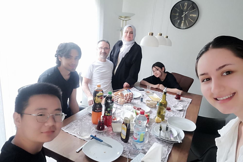 c9e38f488a724111a38a228c3583429b.jpg c9e38f488a724111a38a228c3583429b.jpg