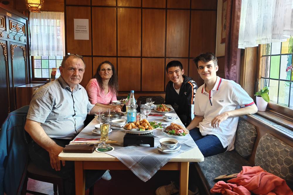 fb60b099943e44d5bfc40a004bfa327f.jpg fb60b099943e44d5bfc40a004bfa327f.jpg