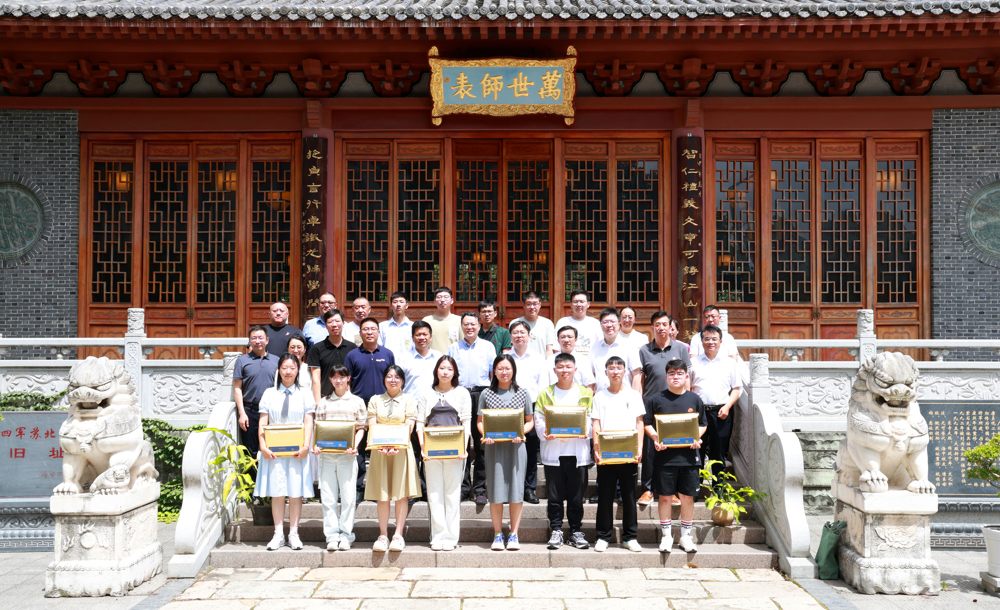 0308ee113a3b48da9c7059578527cbe7.jpg 0308ee113a3b48da9c7059578527cbe7.jpg