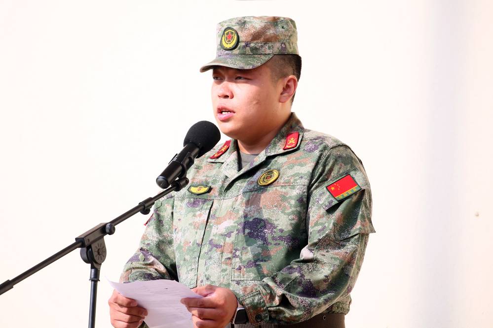 3ca728243c7e4e02aab60173fae8defe.jpg 3ca728243c7e4e02aab60173fae8defe.jpg