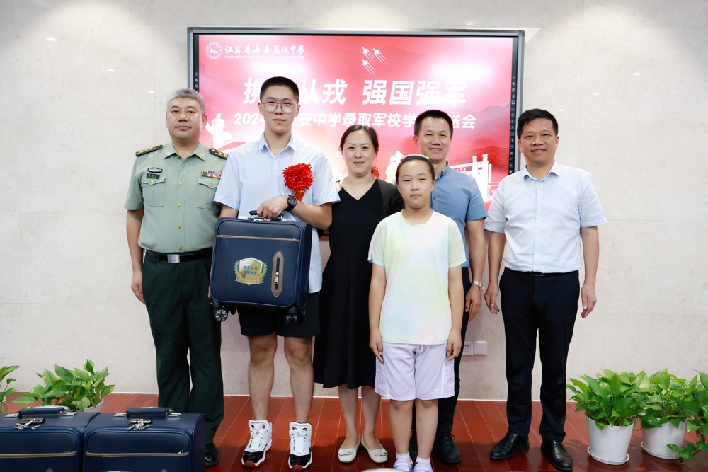 78eaec1f8da04ccb9f5a9578bd889288.jpg 78eaec1f8da04ccb9f5a9578bd889288.jpg