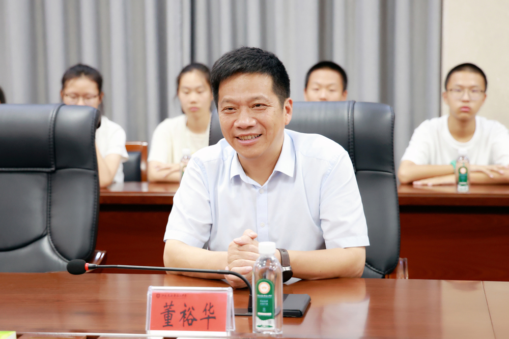 25d417965c7a4b62b982b3ae801a908d.jpg 25d417965c7a4b62b982b3ae801a908d.jpg