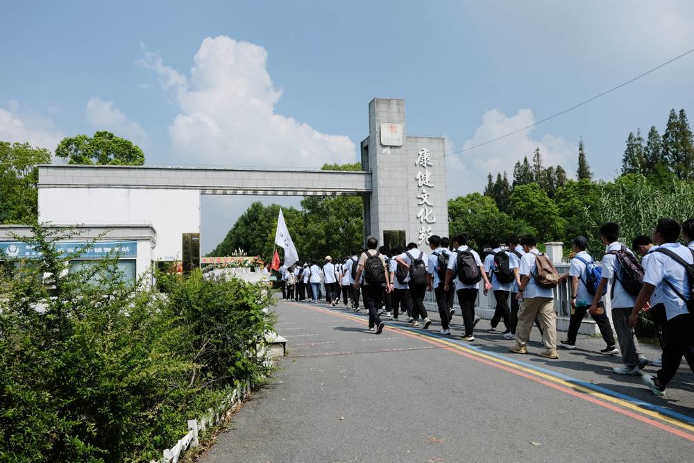 4c25c32a62f04b41a9e65eef7214ff8c.jpg 4c25c32a62f04b41a9e65eef7214ff8c.jpg