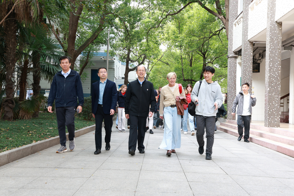 6b1458ad309d43f5837a8163a4bc0af7.jpg 6b1458ad309d43f5837a8163a4bc0af7.jpg