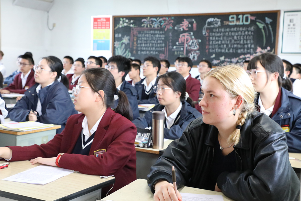 9c5c812492d2426293de854085d06381.jpg 9c5c812492d2426293de854085d06381.jpg