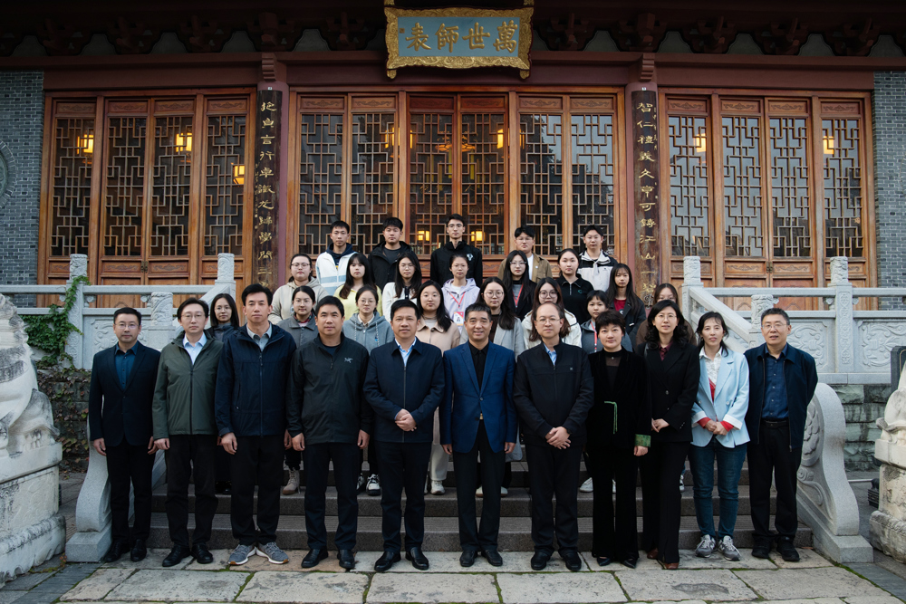 fdc676ac240d48b7a0aabb7a29e88fc6.jpg fdc676ac240d48b7a0aabb7a29e88fc6.jpg