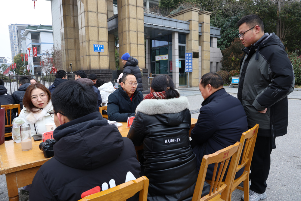 e1cc70ab59144b22976b019255693147.jpg e1cc70ab59144b22976b019255693147.jpg