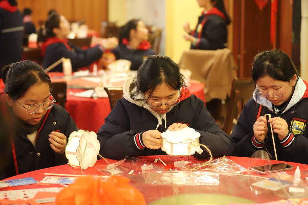 fe864fe4a66d4cdfa316479956e831df.jpg fe864fe4a66d4cdfa316479956e831df.jpg