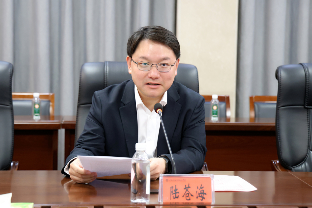 2e7f96c06e6d46988e1b495ee536bfe2.jpg 2e7f96c06e6d46988e1b495ee536bfe2.jpg