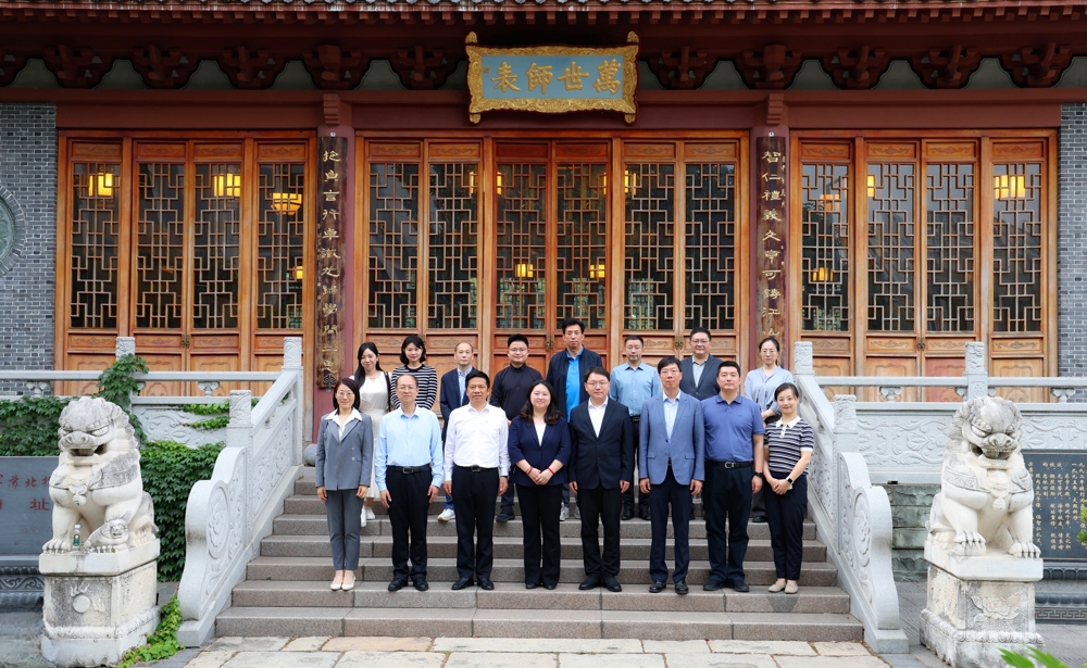 f953f87b98504117a1f5204e1936ece6.jpg f953f87b98504117a1f5204e1936ece6.jpg