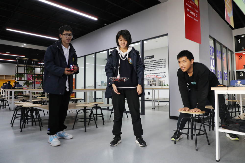 e82b2d7f62554463936b63a3a8575d0c.jpg e82b2d7f62554463936b63a3a8575d0c.jpg