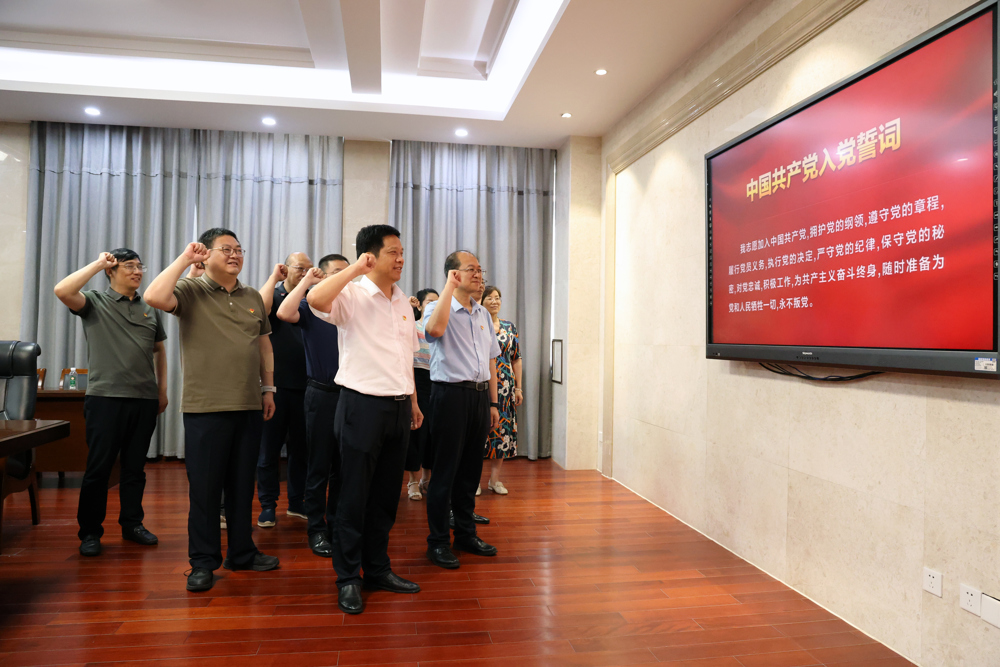 f19e1cd14c1e4a62b90edb6ef91ac922.jpg f19e1cd14c1e4a62b90edb6ef91ac922.jpg