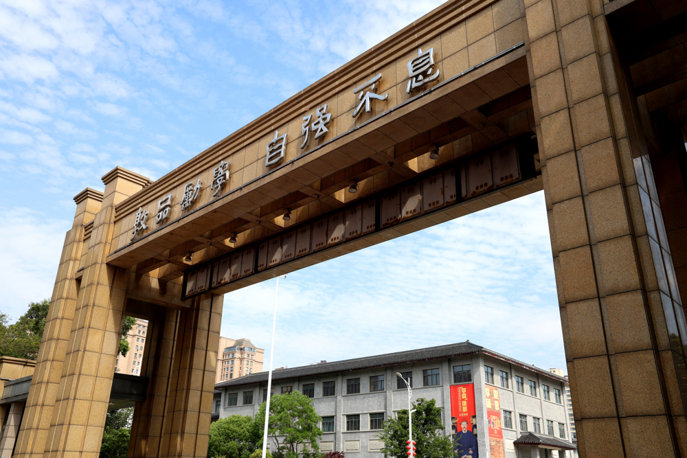 04d0ee245f954e818646df610dbb8904.jpg 04d0ee245f954e818646df610dbb8904.jpg