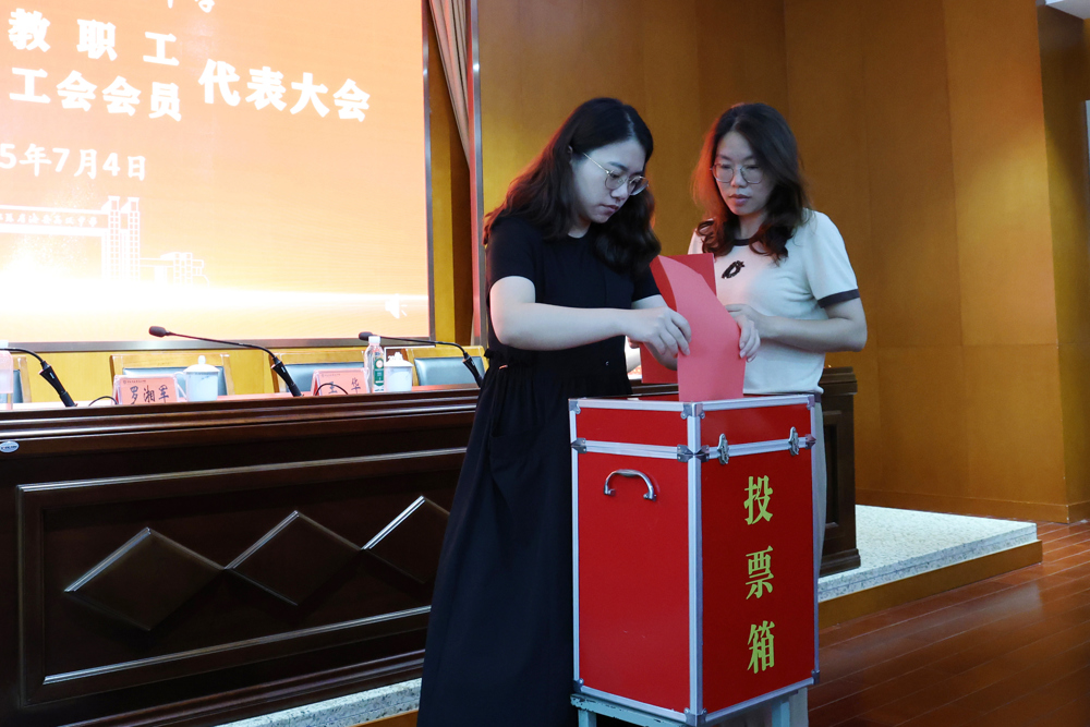 888bb906321845f6a91d8467921e886b.jpg 888bb906321845f6a91d8467921e886b.jpg