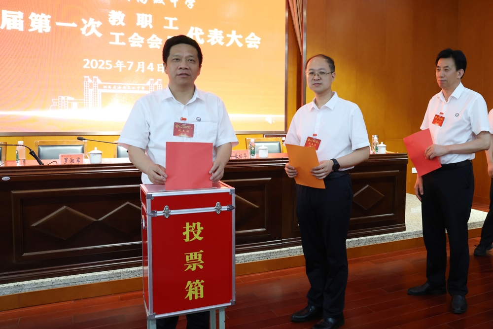 b7f414dffe1544acbda150da5ba021de.jpg b7f414dffe1544acbda150da5ba021de.jpg