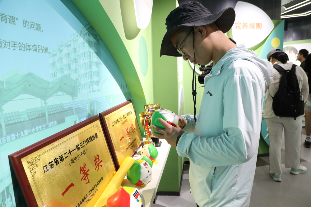 46f0d22f3f2249e492f44d3daa8b9edb.jpg 46f0d22f3f2249e492f44d3daa8b9edb.jpg