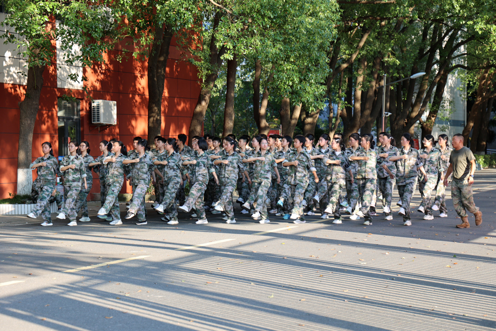 04f6046f79af48a78d7125fa17bd97aa.jpg 04f6046f79af48a78d7125fa17bd97aa.jpg