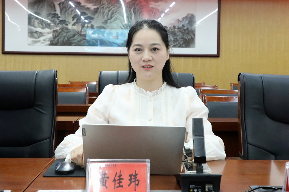 24f714d8d4224107a255e2dbff143c1d.jpg 24f714d8d4224107a255e2dbff143c1d.jpg