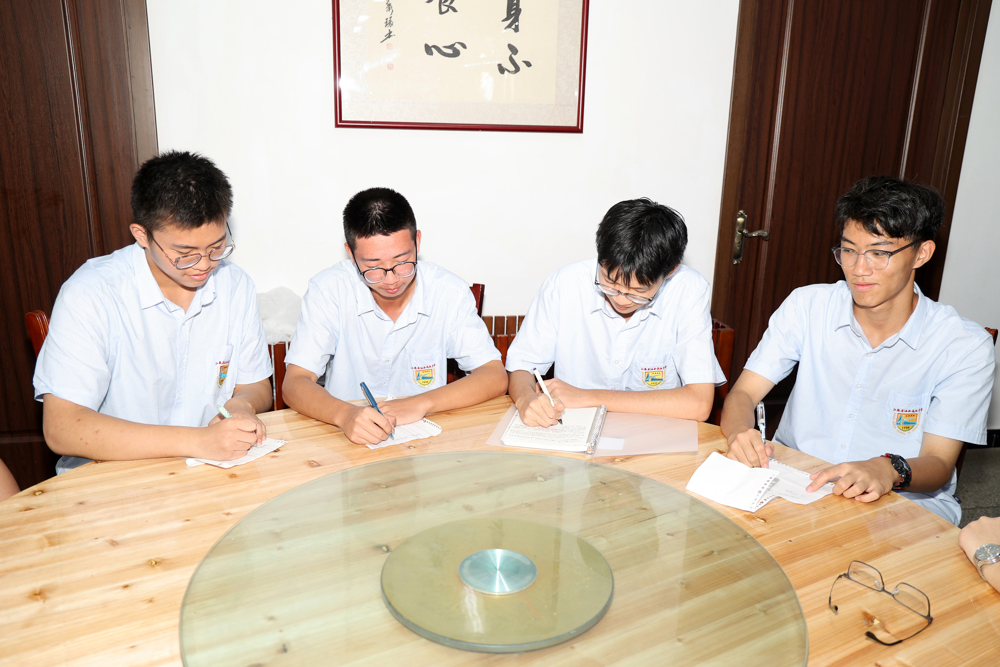 724815f9d7174d5aa8b54f967b845563.jpg 724815f9d7174d5aa8b54f967b845563.jpg