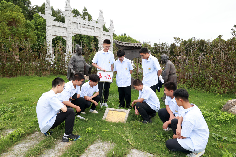 8218b003b8ca4291b25f1f2135b469e1.jpg 8218b003b8ca4291b25f1f2135b469e1.jpg