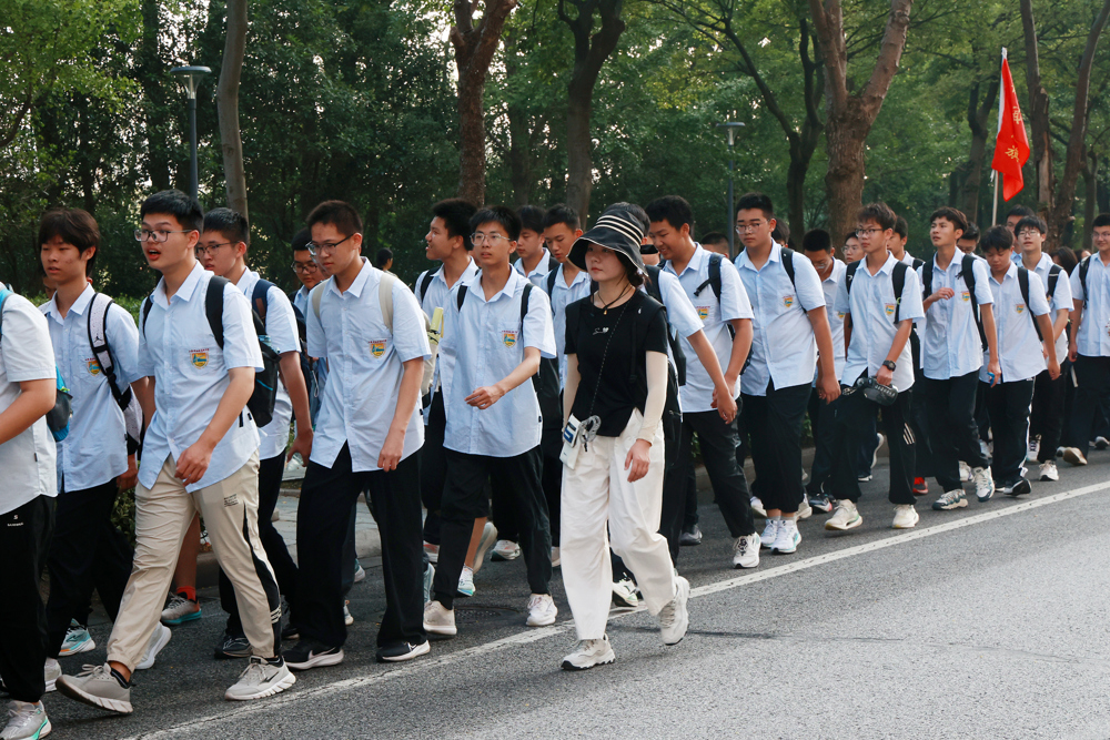 b2fced79613f4b3887491e283b215585.jpg b2fced79613f4b3887491e283b215585.jpg