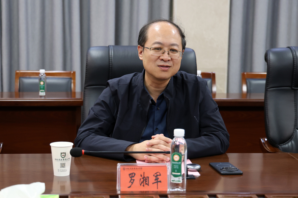 bb4421751e7146cbb3d08494a13f2095.jpg bb4421751e7146cbb3d08494a13f2095.jpg