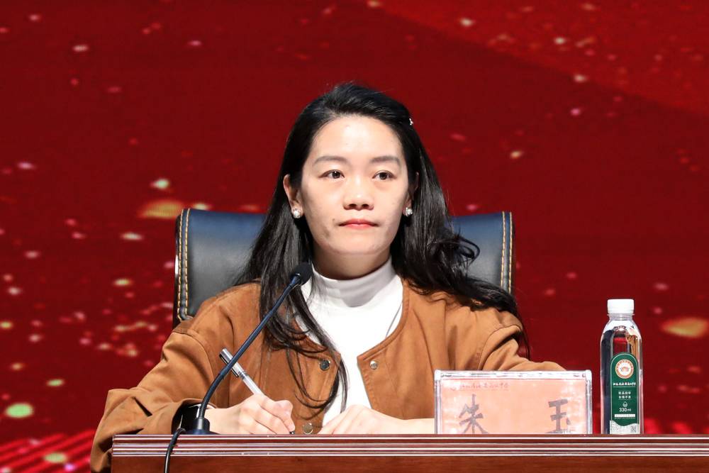 d706573f115c4454863fb976160de723.jpg d706573f115c4454863fb976160de723.jpg