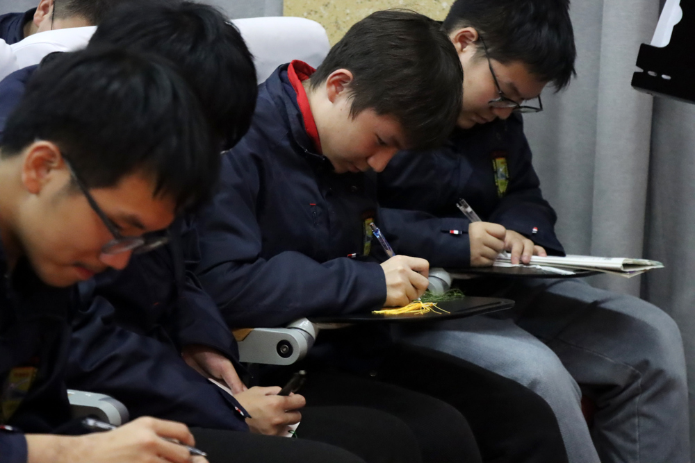 c01642e2f74e443cabe37c369b07939d.jpg c01642e2f74e443cabe37c369b07939d.jpg