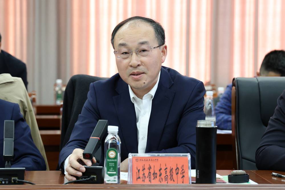 d55c9273152d4771a1a07247fa704dce.jpg d55c9273152d4771a1a07247fa704dce.jpg