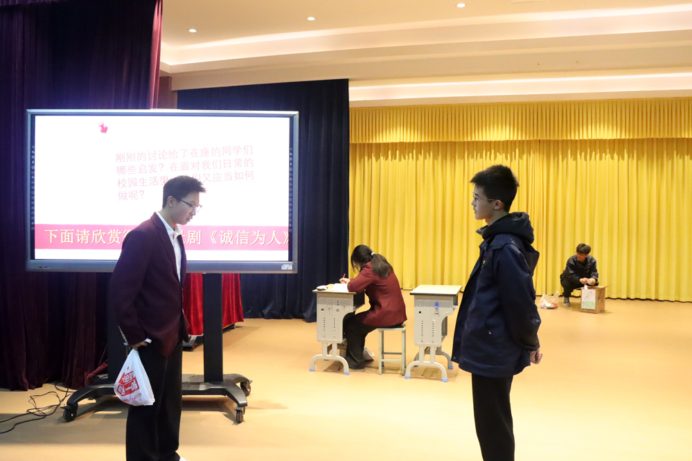 a4c6c79b01ea4de4a97e38536bc46020.jpg a4c6c79b01ea4de4a97e38536bc46020.jpg