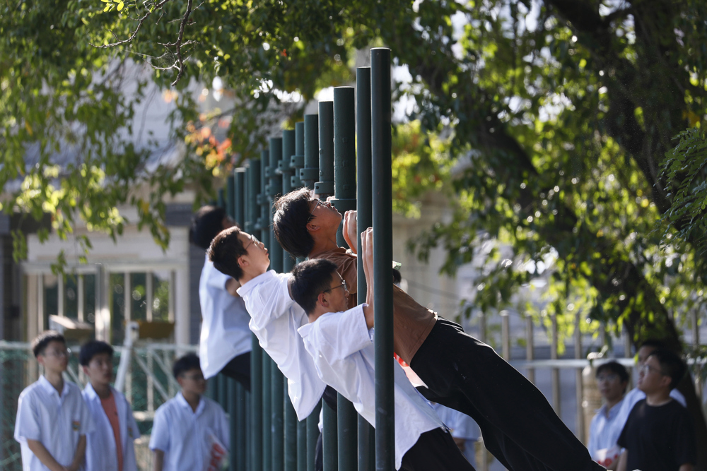 b6bfbe8d9b294490a4ca117e68c4631f.jpg b6bfbe8d9b294490a4ca117e68c4631f.jpg