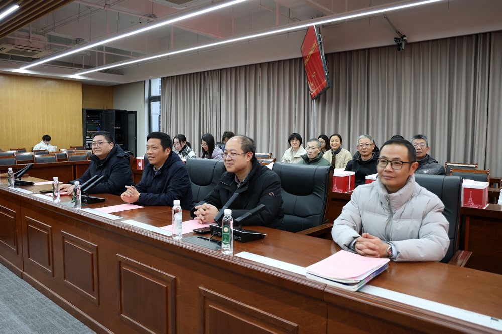 ab7d54cd47564bb194b0aa9d45067ce3.jpg ab7d54cd47564bb194b0aa9d45067ce3.jpg