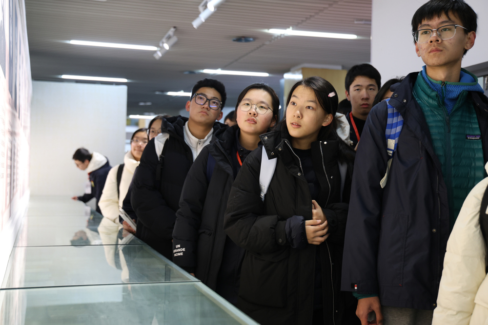 b8b99d2c37ba428a865fdffb059f1353.jpg b8b99d2c37ba428a865fdffb059f1353.jpg